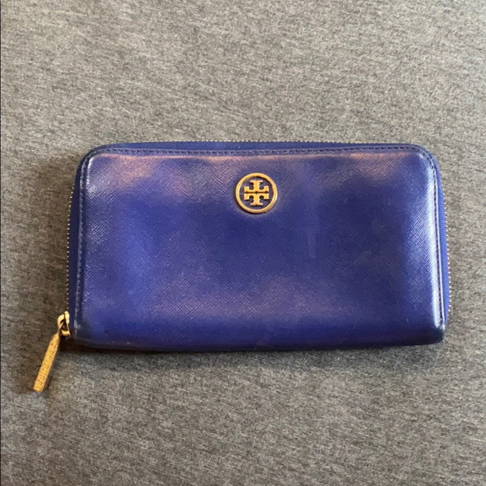 Tory Burch zip wallet